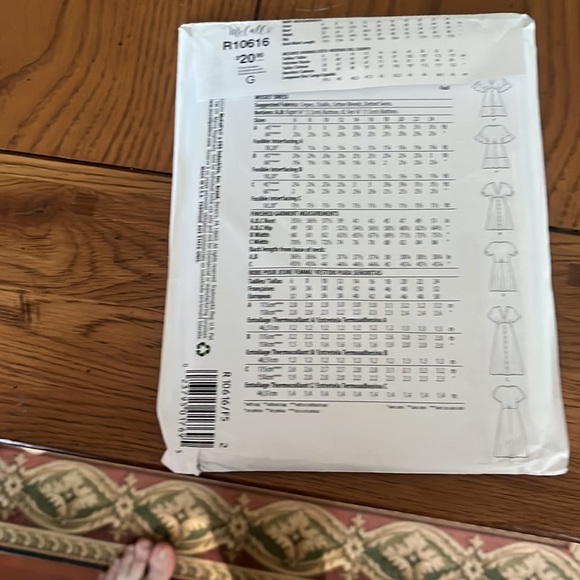 McCalls R10616 sewing pattern - Picture 2 of 2